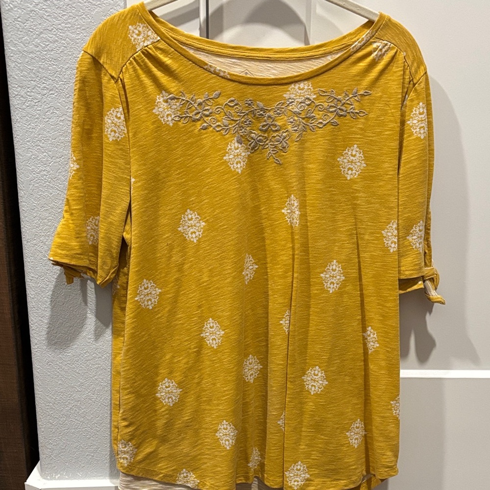 St. John's Bay Mustard Embroidered Short Sleeve Top
